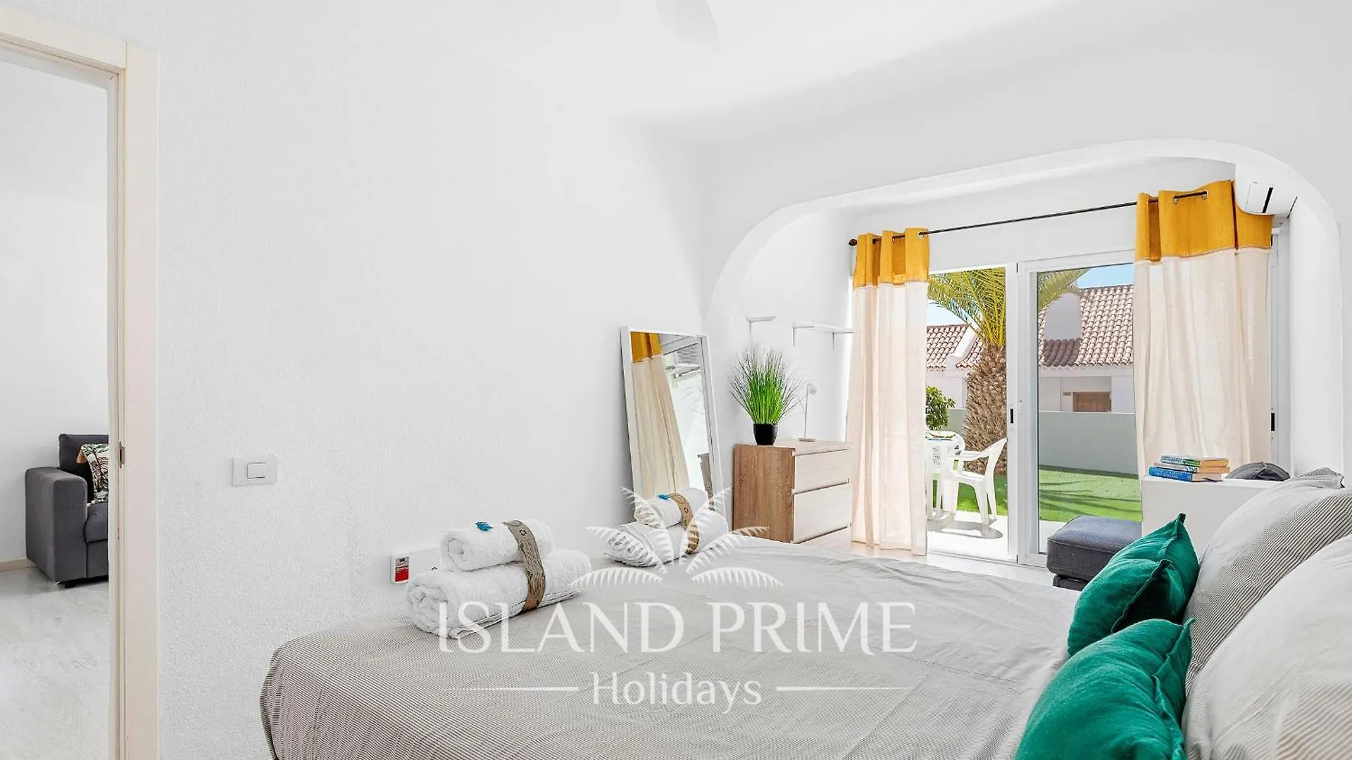 Apartment Seaviews Garden Holiday With Palms In Sand Club Sc171 San Miguel de Abona